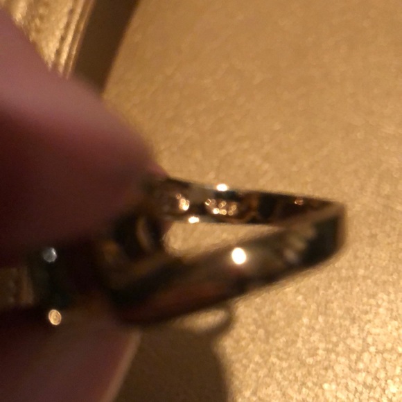 Beautiful Ring - Picture 3 of 3